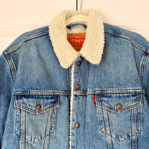 Levi’s Sherpa Lined Denim Jacket Size L Vintage Trucker - Picture 4 of 8